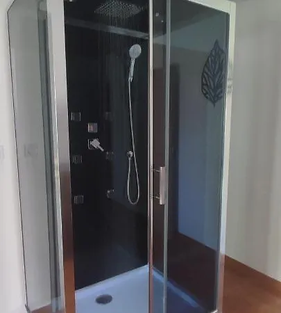 D'hote Amouratcha ベッド・アンド・ブレックファスト ファブレーグ