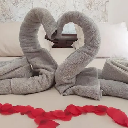 D'hote Amouratcha ファブレーグ