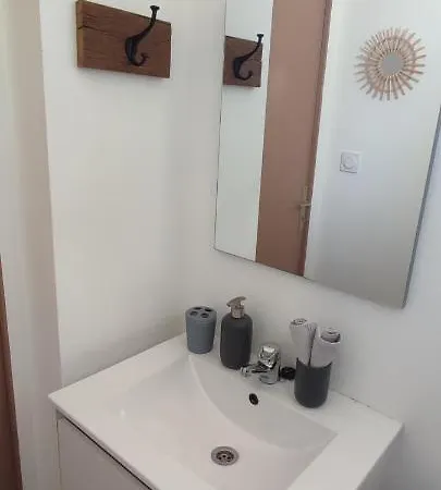 D'hote Amouratcha ベッド・アンド・ブレックファスト ファブレーグ